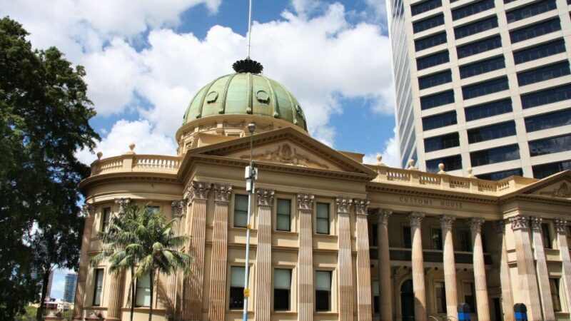Brisbane: Donuts & Discovery Walking Tour - Key Points