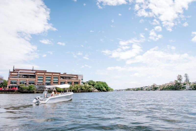 Brisbane: Electric Picnic Boat Rental from Breakfast Creek - An Honest Look at the Brisbane Picnic Boat Experience