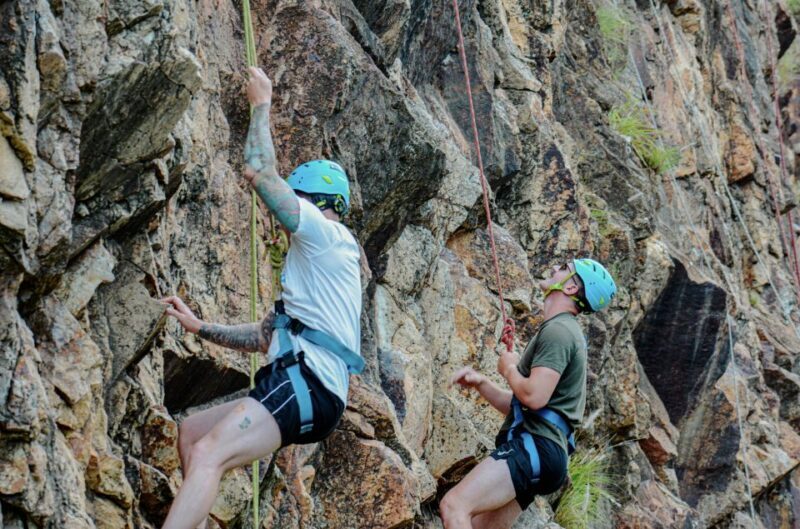 Brisbane: Outdoor Rock Climbing Session - An Authentic Climbing Experience in the Heart of Brisbane