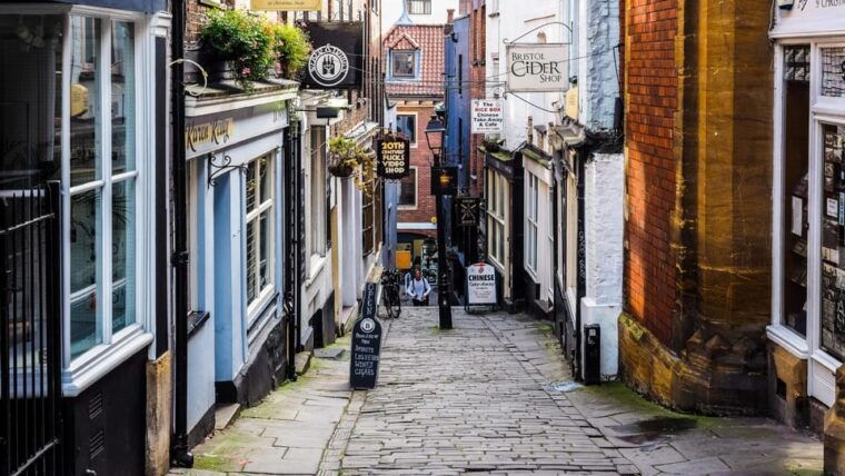 bristol-city-walking-tour-exploration-game
