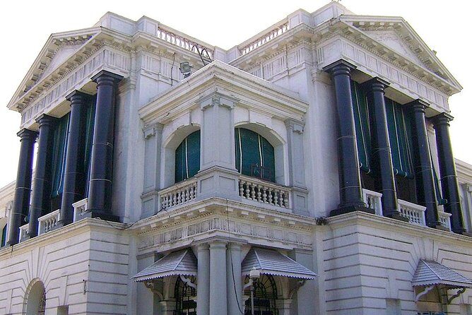 British Buildings & the Story of Chennai walking tour with guide - FAQ