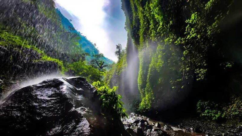 bromo-sunrise-madakaripura-waterfall-private-1-day-tour