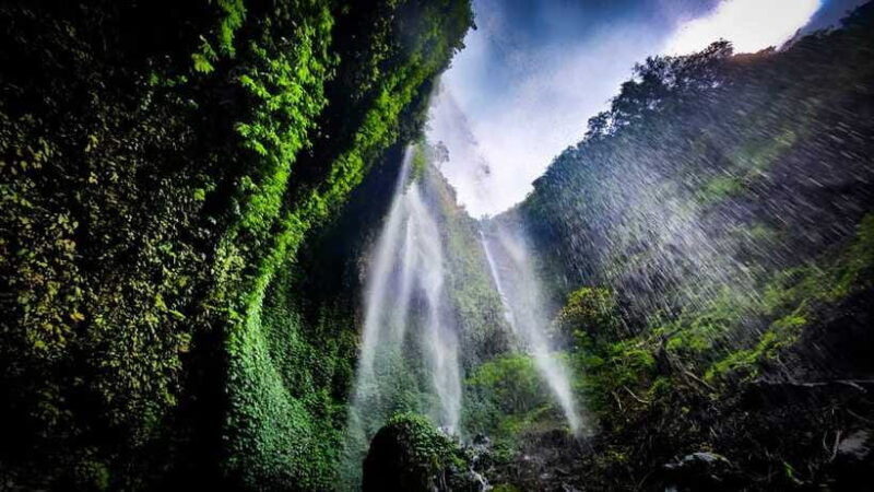 bromo-sunrise-madakaripura-waterfall-private-1-day-tour
