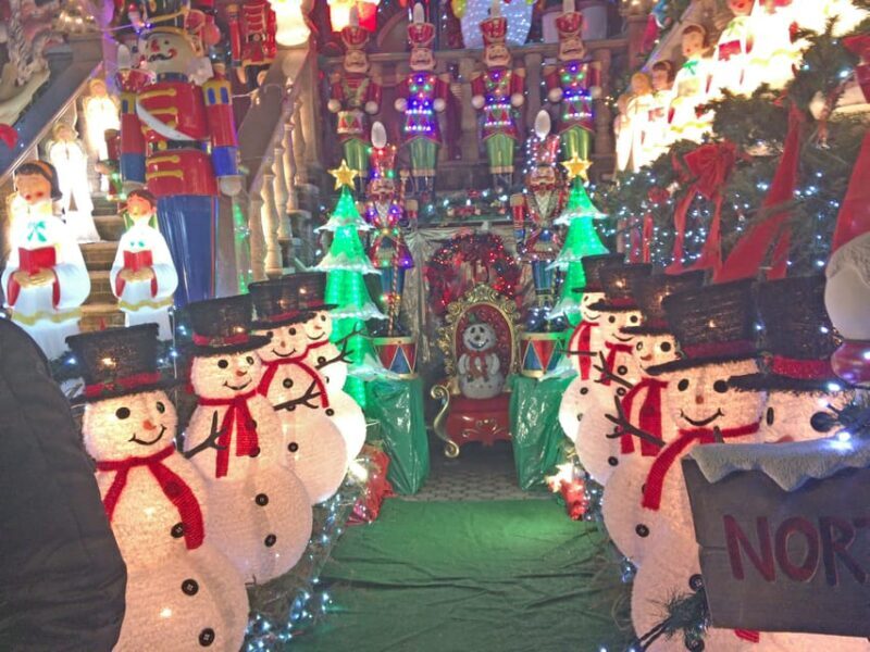 Brooklyn: 1.5-Hour Dyker Heights Christmas Walking Tour - Exploring the Itinerary in Detail