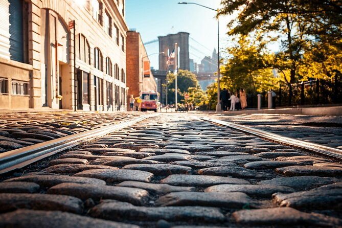 brooklyn-bridge-statue-of-liberty-and-manhattan-tour