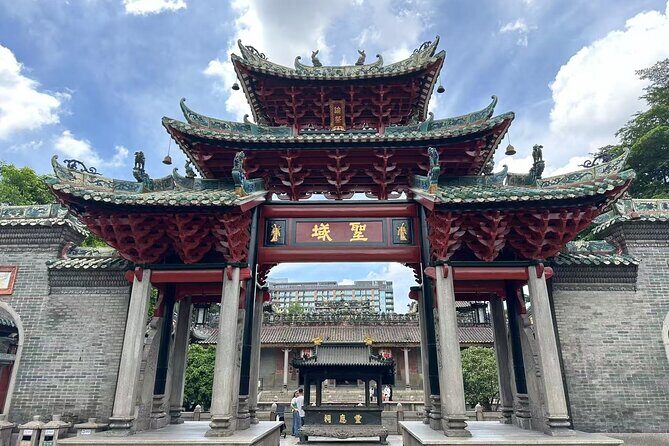 Bruce Lees Heritage ,Martial Arts With Authentic Lion Dance Show - A Closer Look at the Itinerary and What You Can Expect