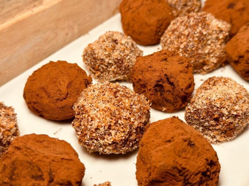 bruges-chocolate-truffle-making-class