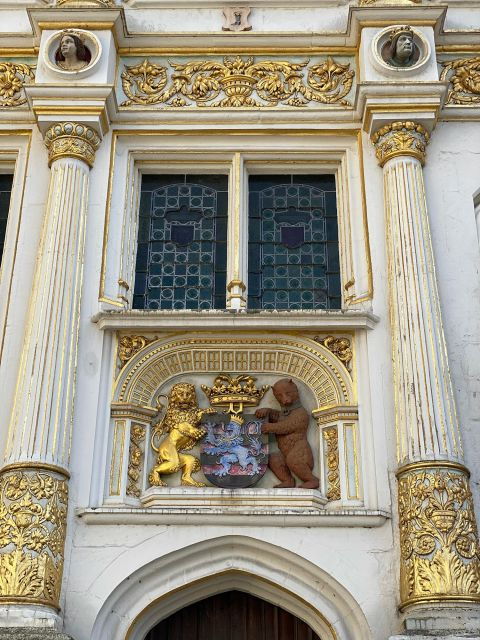 bruges-guided-walking-tour-stories-mysteries-and-people