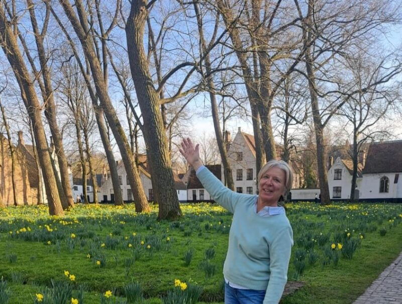 bruges-highlights-hidden-gems-chocolate-tour-small-group