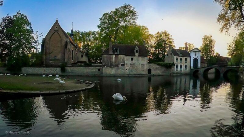 bruges-private-historical-highlights-walking-tour