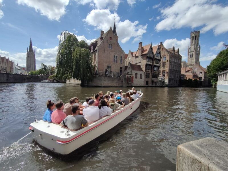 bruges-small-group-boat-cruise-and-guided-walking-tour
