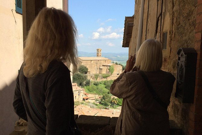 brunello-di-montalcino-wine-experience-with-a-sommelier