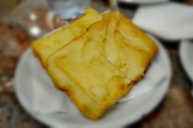 Brunetti's Venice: A Culinary Journey Through Leon's Mysteries - Practical Tips for Travelers