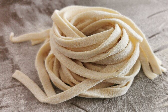 bruschetta-fettuccine-gnocchi-tiramisu-cooking-class-in-rome