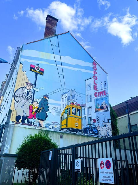brussels-2-hours-private-walking-tour-of-the-comics-walls