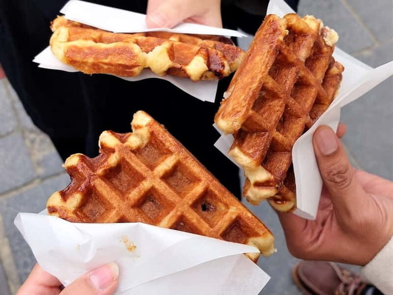 Brussels: City Center Guided Food Tour with Tastings - Walking Through the Heart of Brussels