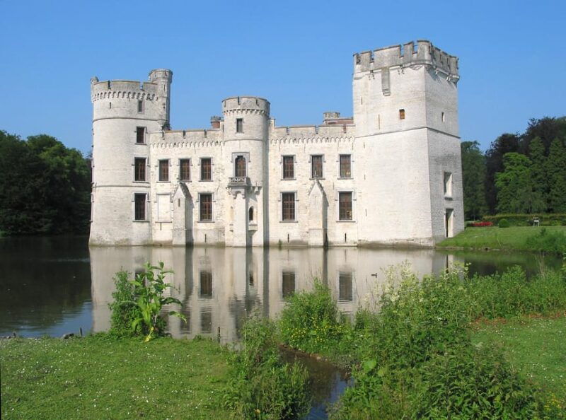 brussels-durbuy-and-kasteel-bouchout-private-day-trip