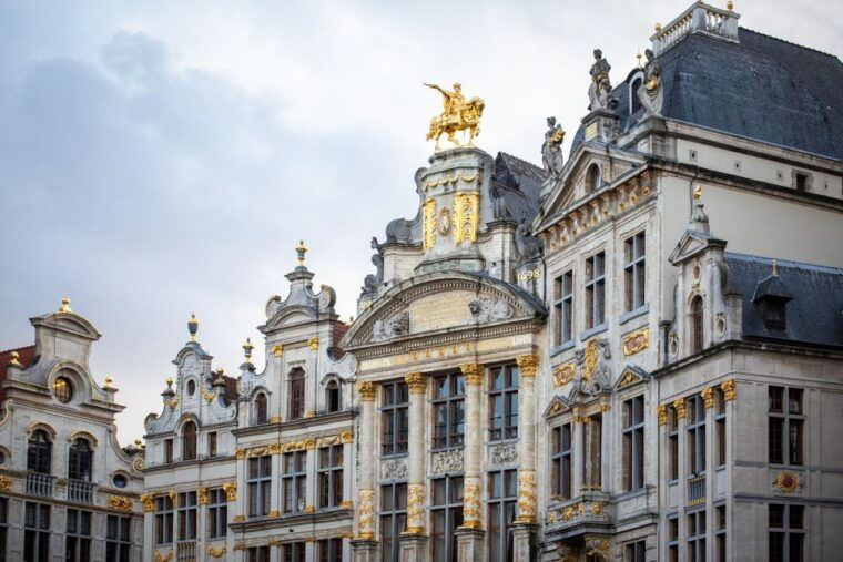 brussels-highlights-walking-and-bus-tour-with-waffle