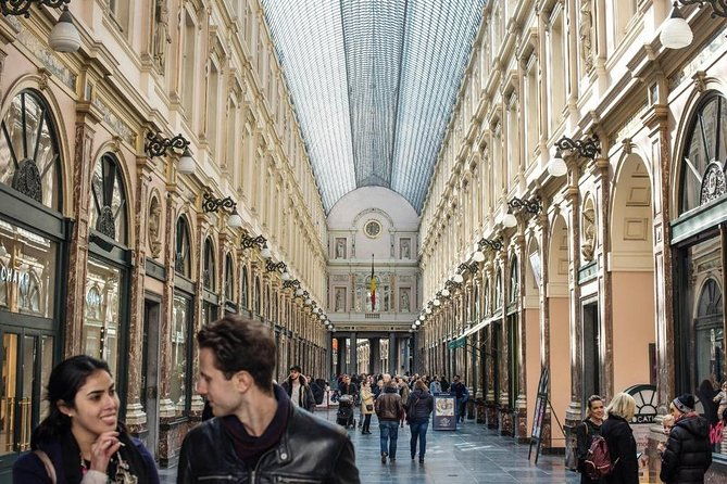 brussels-historical-walking-tour-with-chocolate-waffle-tasting