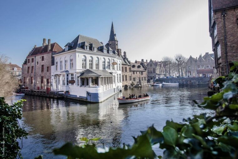 brussels-tour-bruges-ghent-with-cruise-chocolate-visit