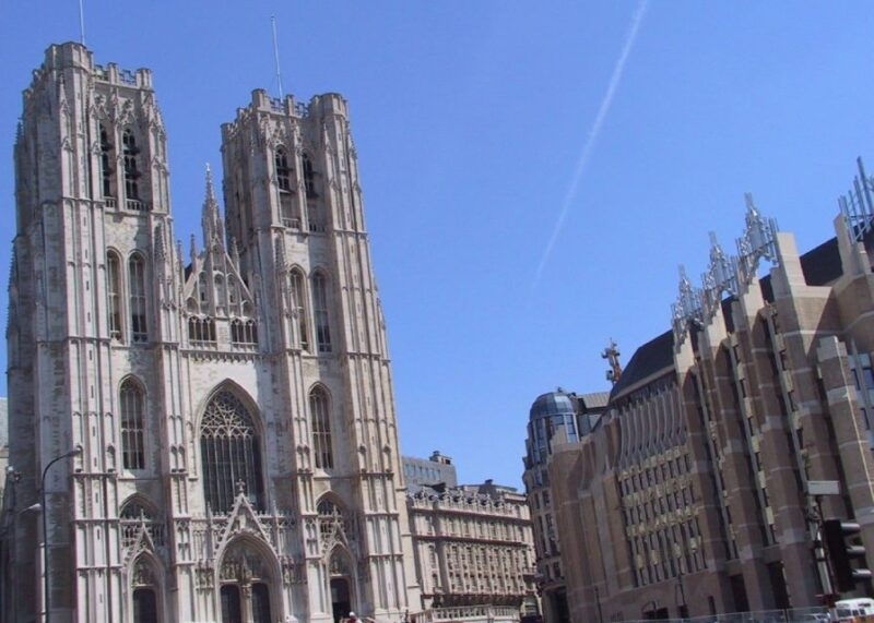 brussels-walking-tour-from-central-station-to-manneken-pis