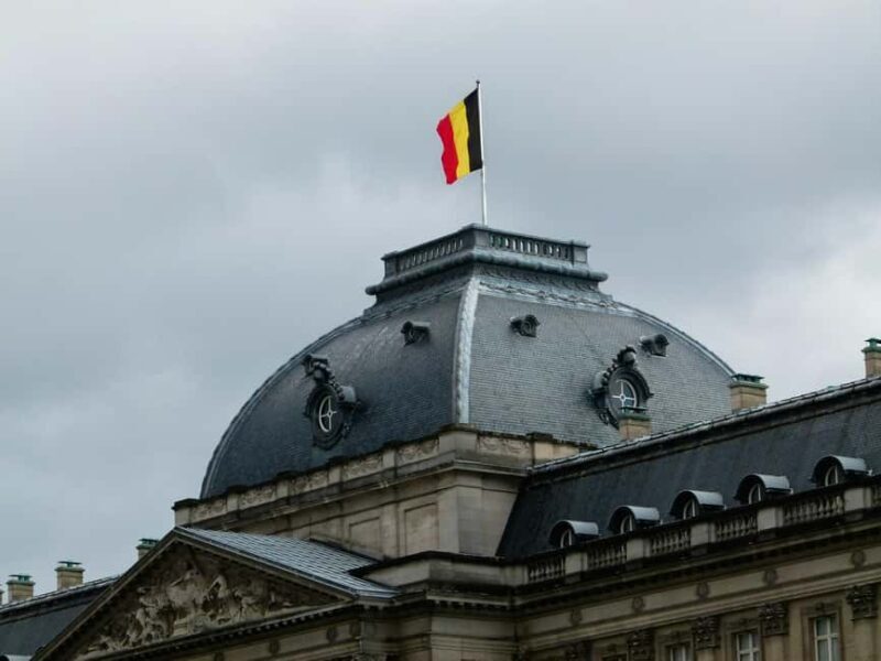 Brussels: Where Comics, Culture & Quirk Collide Walking Tour - Exploring Brussels’ Top Sights and Hidden Corners