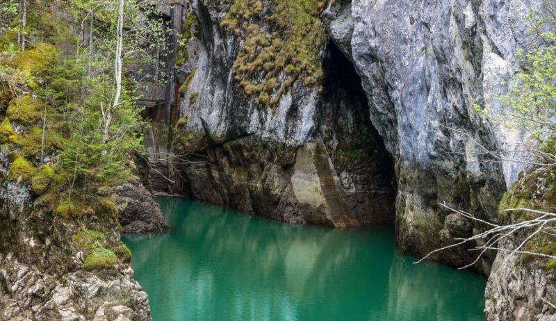 bucegi-mountains-private-hiking-day