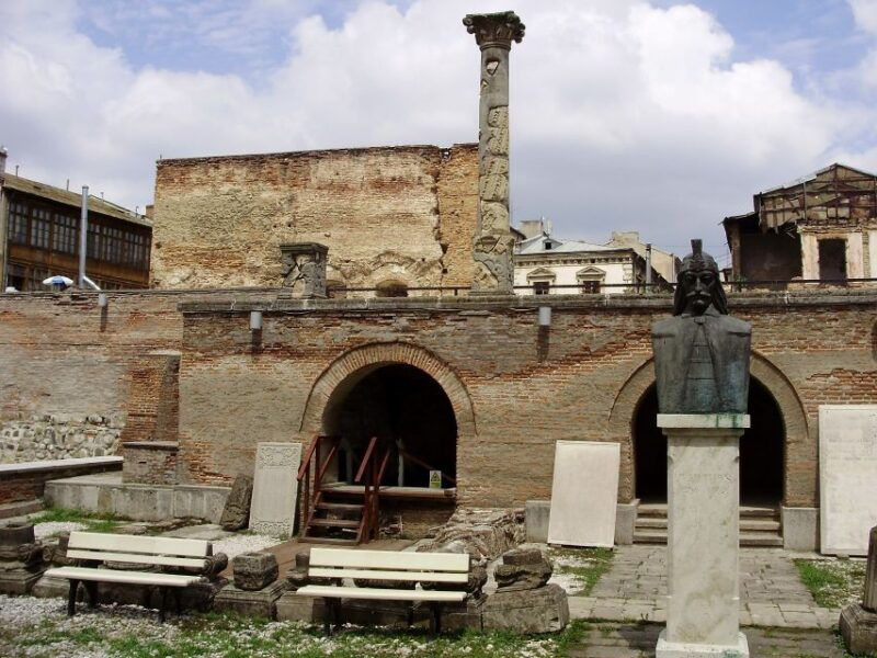 bucharest-2-hour-city-highlights-bike-tour
