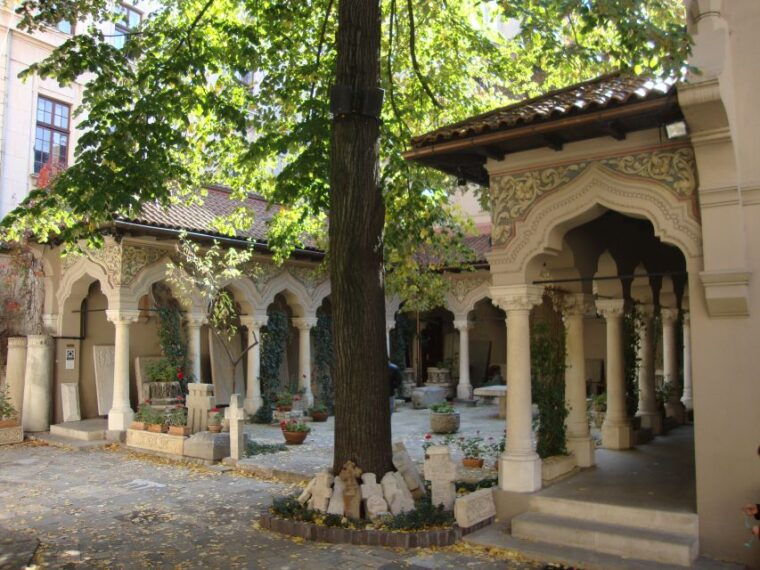 bucharest-2-hour-city-highlights-bike-tour