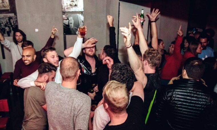 bucharest-bachelor-party-custom-bar-crawl