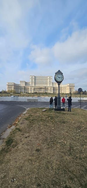 bucharest-city-tour-3-hours-photo-stops-and-visits