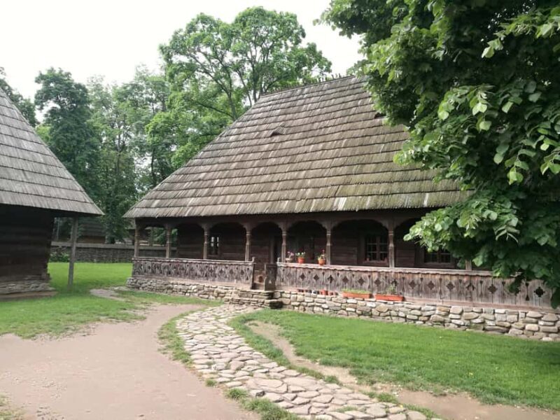 Bucharest city tour: Village Museum visit & Panormaic tour - The Sum Up