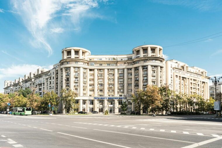 bucharest-communism-revolution-city-highlights-tour