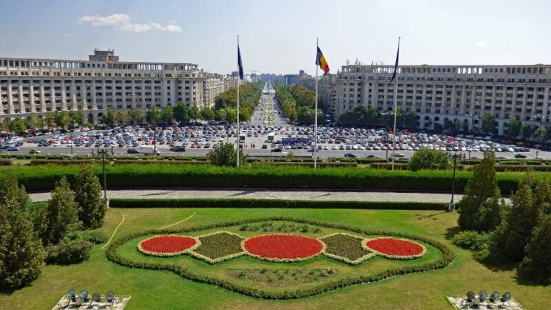 bucharest-communist-tour-including-ceausescu-residence