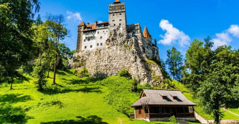 bucharest-day-trip-to-dracula-castle-peles-castle-brasov