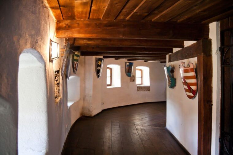bucharest-day-trip-to-dracula-castle-peles-castle-brasov