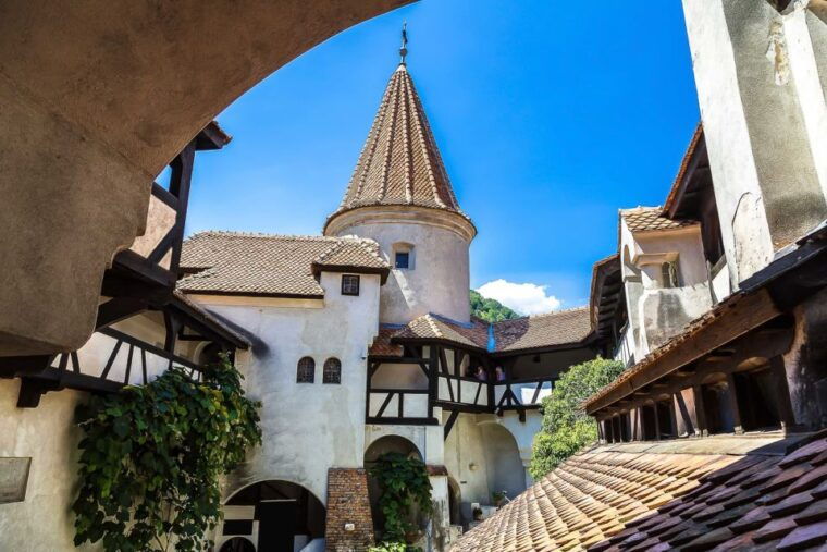 bucharest-day-trip-to-dracula-castle-peles-castle-brasov