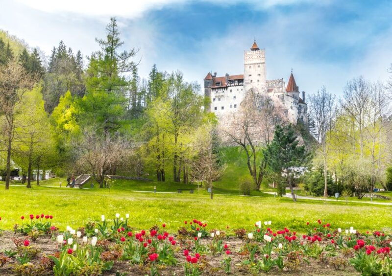 bucharest-dracula-castle-peles-castle-brasov-guided-tour