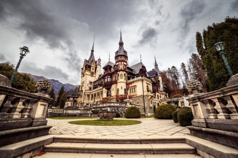 bucharest-dracula-castle-peles-castle-brasov-guided-tour