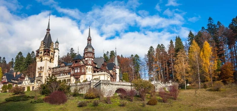 Bucharest: Dracula's Castle, Pele Castle & Braov Day Trip - Key Points