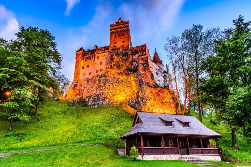 bucharest-draculas-castle-peles-castle-brasov-old-town-2