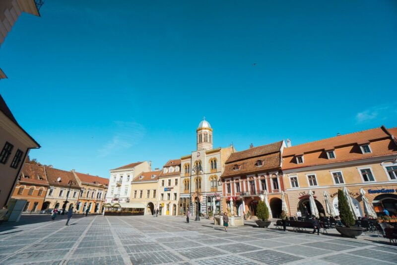 bucharest-draculas-castle-peles-castle-brasov-old-town-2