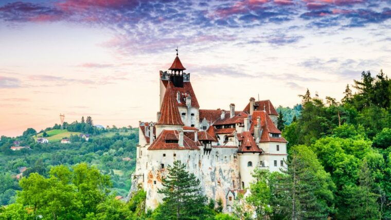 bucharest-draculas-castle-peles-castle-brasov-old-town-2