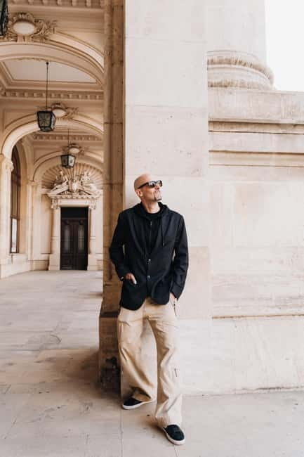 Bucharest: Essential Photo Session in the Charming Streets - The Value for Travelers