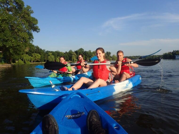bucharest-guided-kayaking-tour-in-herastrau-park
