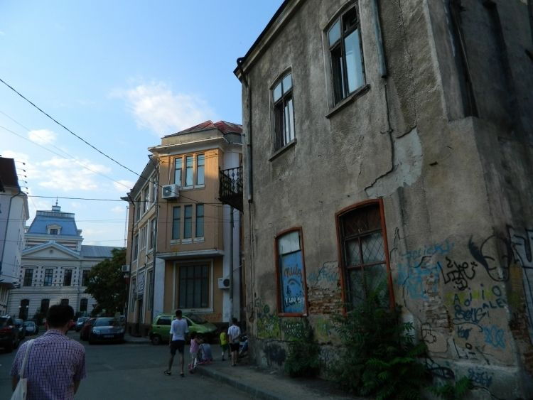 bucharest-half-day-bike-tour