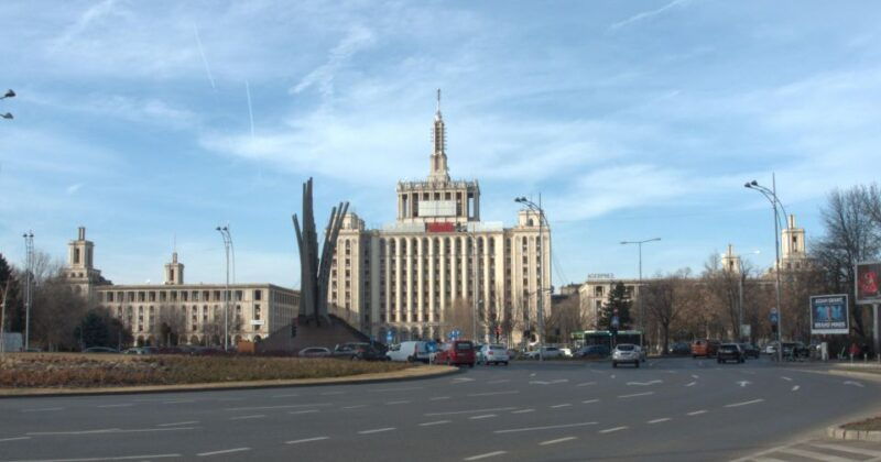 bucharest-highlights-full-day-private-walking-tour