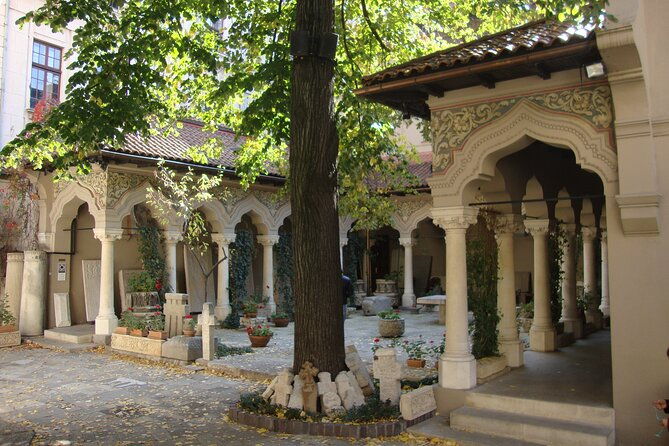 bucharest-highlights-walking-tour