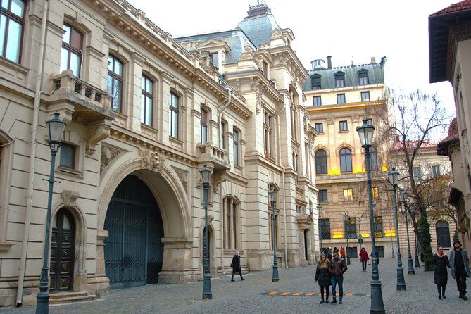 bucharest-in-a-nutshell-half-day-private-walking-tour