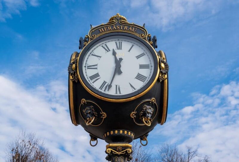bucharest-insta-perfect-walk-with-a-local
